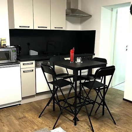 Apartment Zentrales Mit Balkon