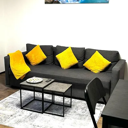 Apartment Zentrales Mit Balkon